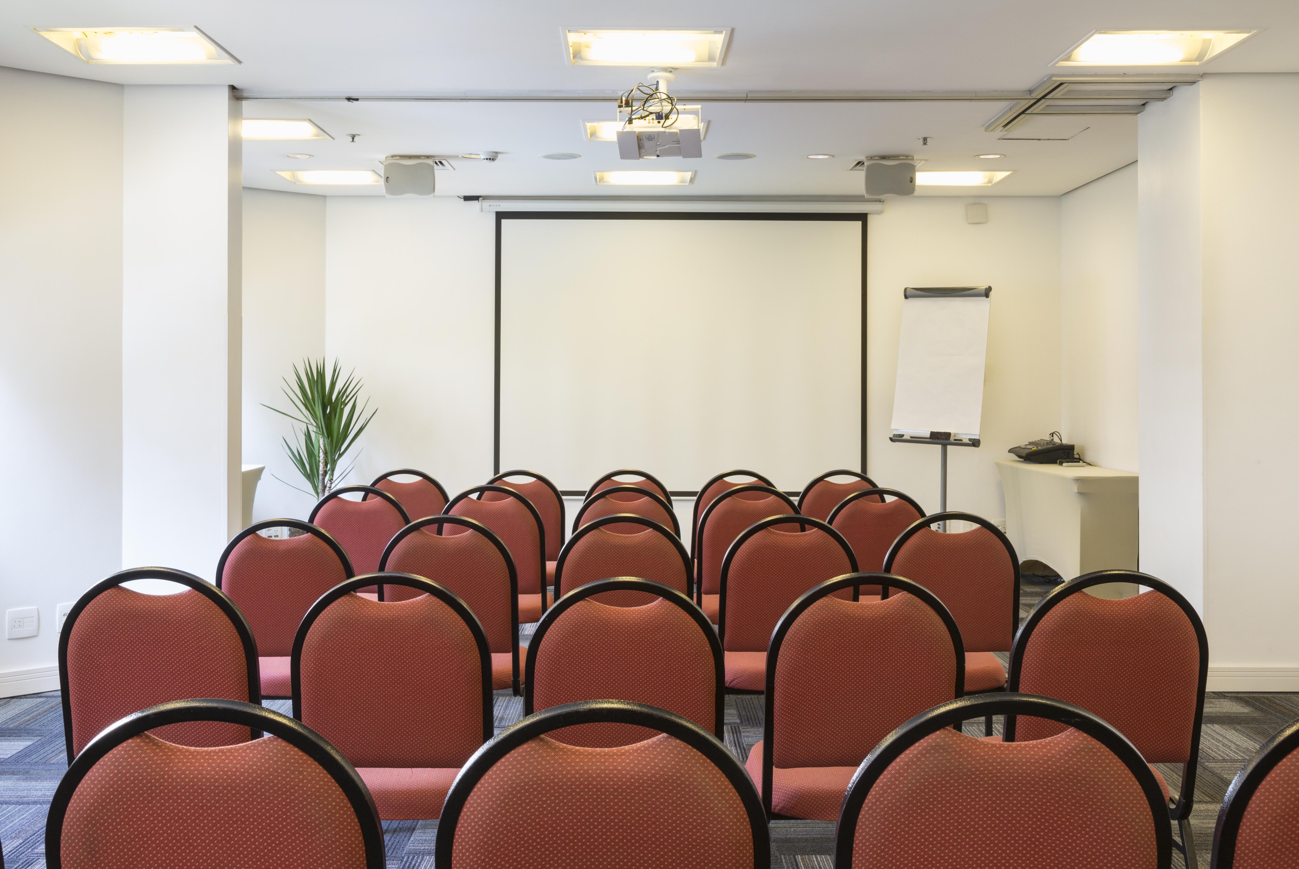Intercity Ibirapuera 4*