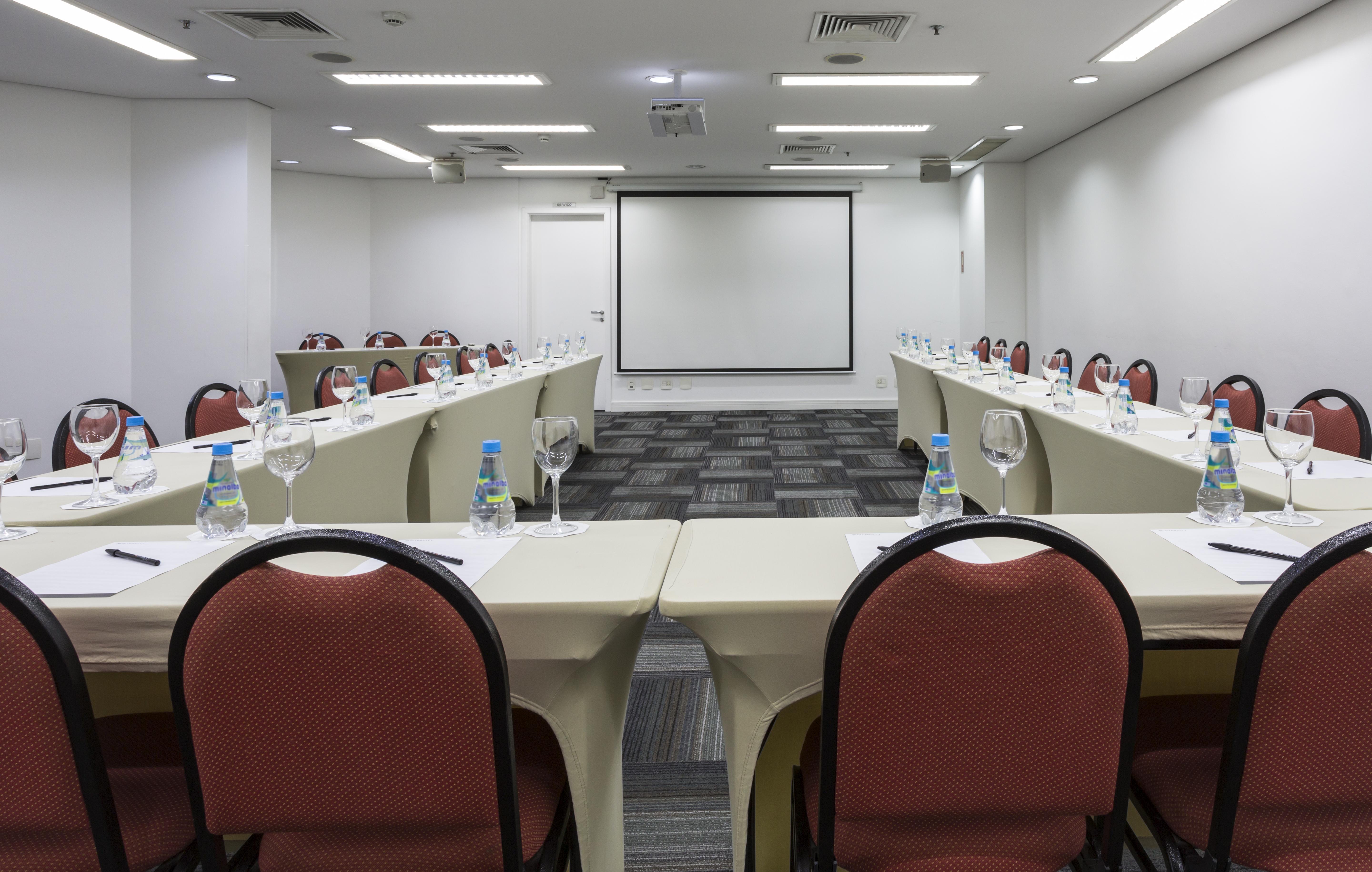Intercity Ibirapuera 4*